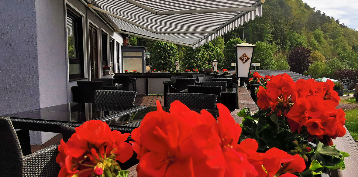 Hotel Restaurant Kupper Biergarten Eppenbrunn Pfälzerwald Erholungsgebiet Luftkurort Naturpark Nordvogesen Deutschland Frankreich außeen
